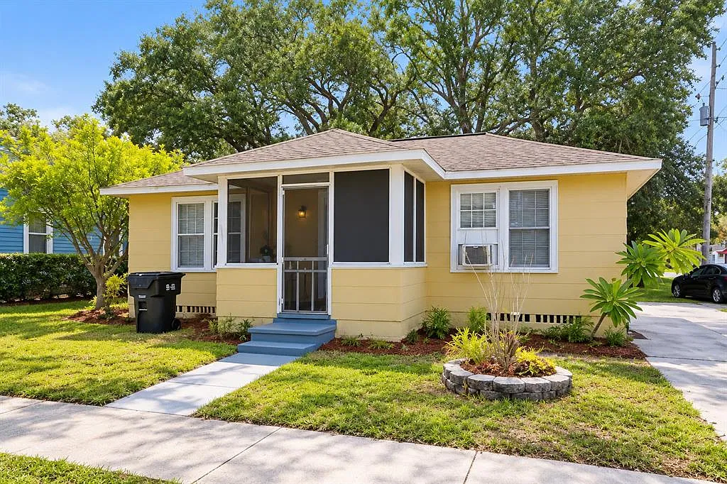 1 bed, 1.0 bath, 400 sqft, $950 — Photo 1
