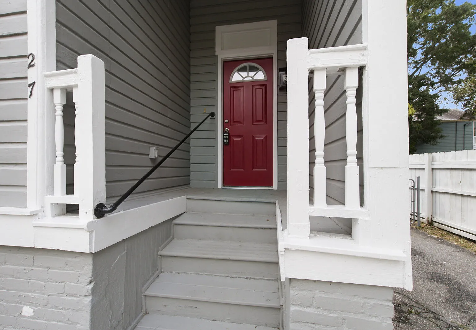 2 bed, 1.0 bath, 912 sqft, $2,795 — Photo 2