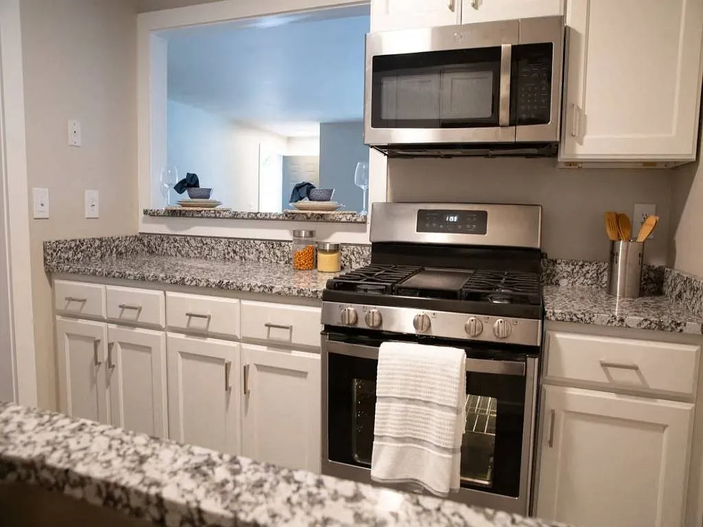 Building Photo - Capella