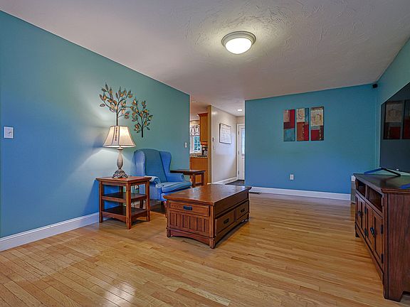 4th image of 91 Edgewood Ave
