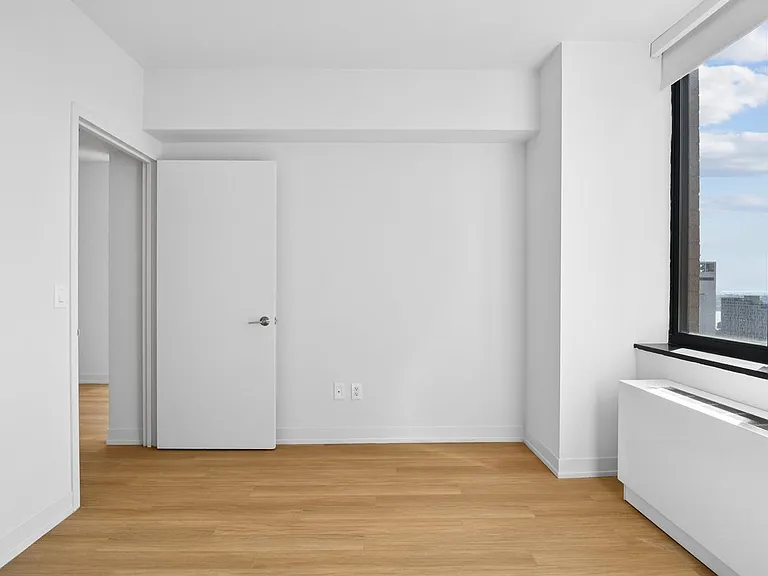 1 Columbus Pl #S35C — Photo 9