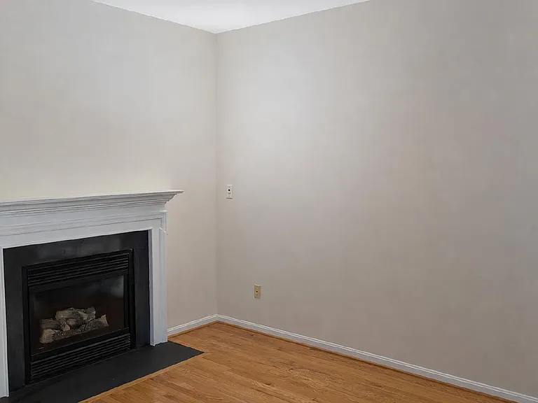 9640 Potters Hill Cir — Photo 3