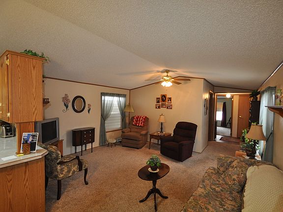 3rd image of 1412 Indigo Dr