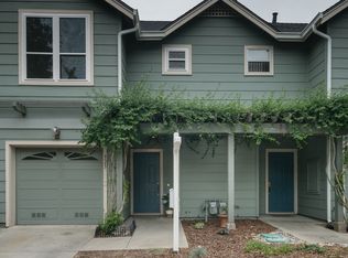 323 Oaktree Dr, Mountain View, CA 94040