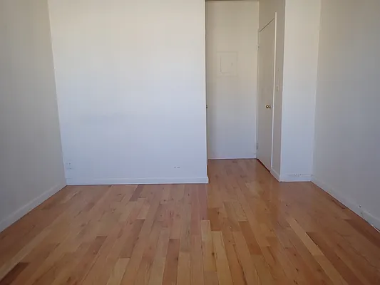 Rented by Hakeem Shahid, LREB | media 24