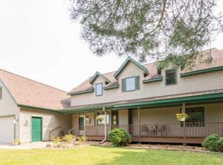 32915 Hilary Cir, Cambridge, MN 55008
