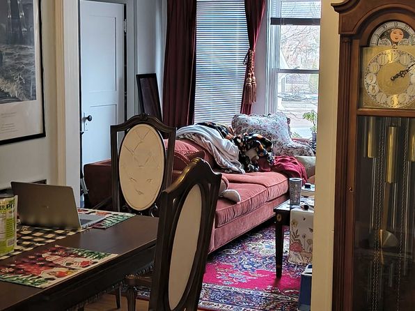 1073 Gage St APT 204