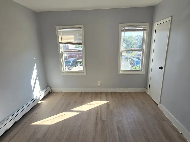 86 Wilson Pl #P1 — Photo 8