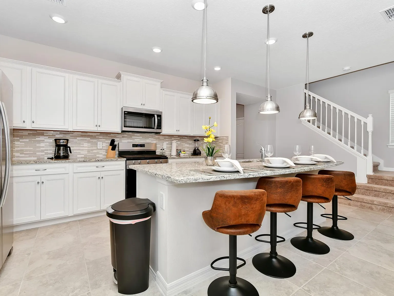5 bed, 4.5 bath, 2463 sqft, $2,700 — Photo 4