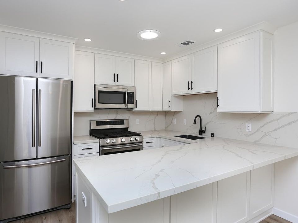 1st image of 1018 Tait St Unit 2