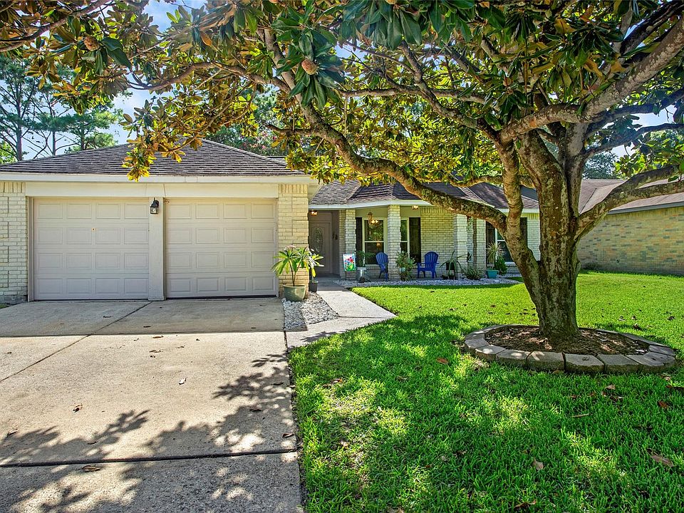 1st image of 526 Country Ln