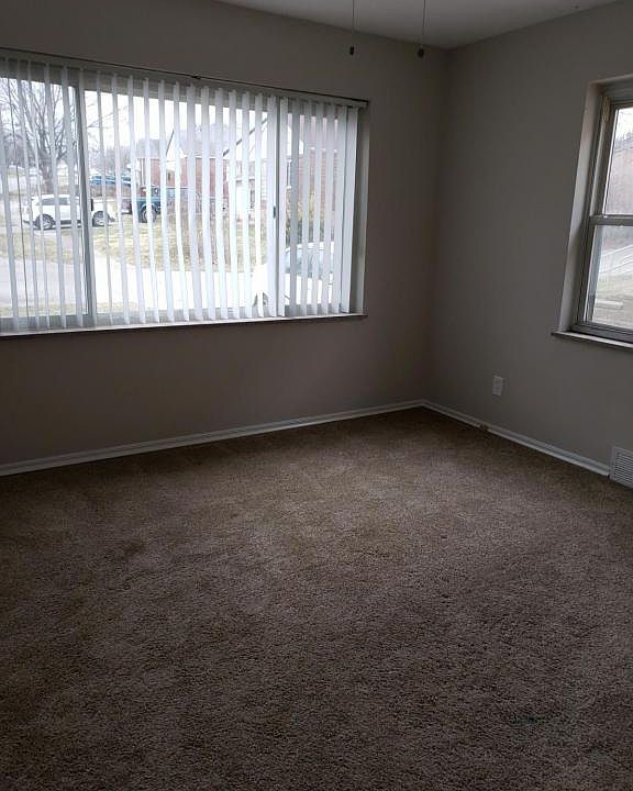 2nd image of 3916 Florence Ave