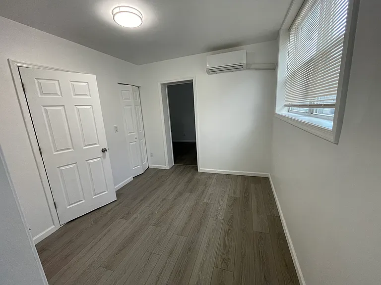 2315 S 12th St #1R — Photo 9