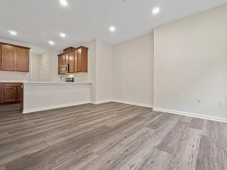 8 Jessica Ln #12103 — Photo 10