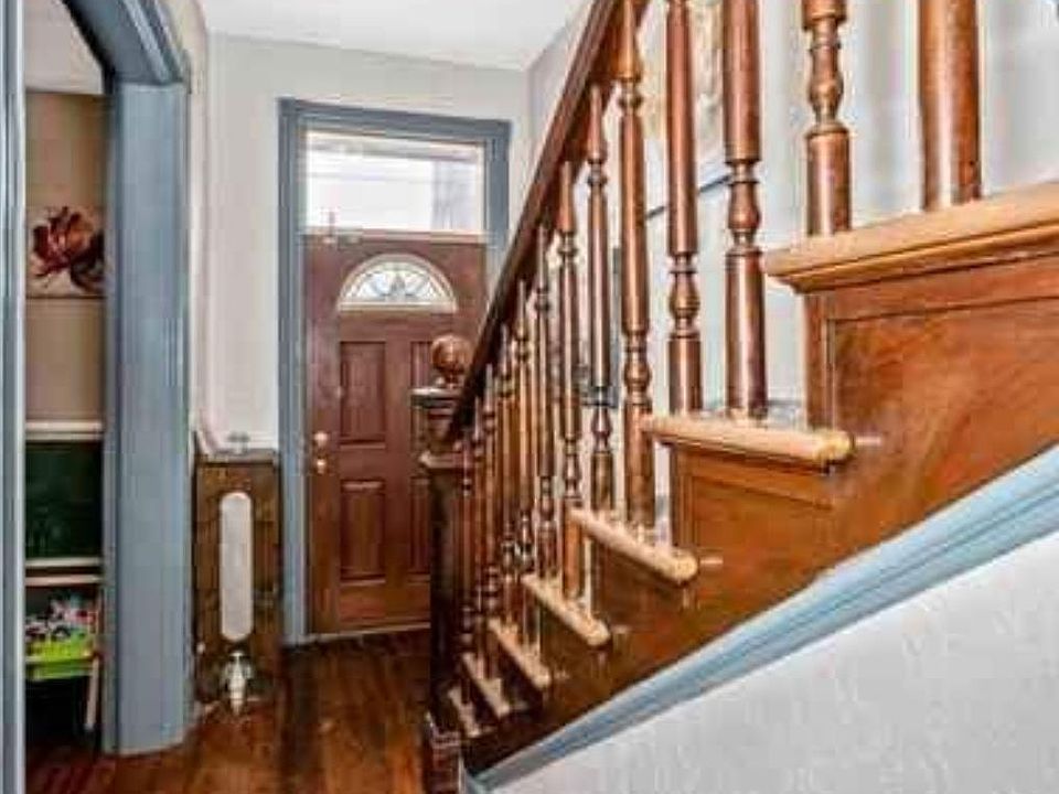 2nd image of 22 East Ave