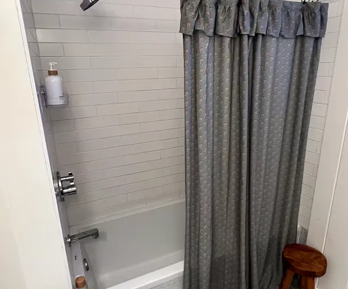 902 Harold Ln — Photo 13