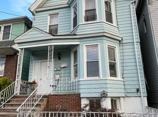 714 N 5th St, Harrison, NJ 07029