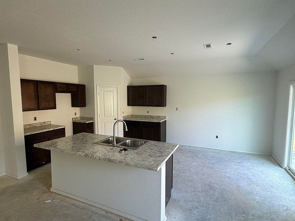 2nd image of 5 Summer Wind Rd