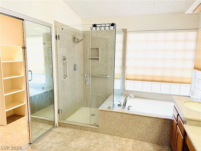 8405 Justine Ct — Photo 34