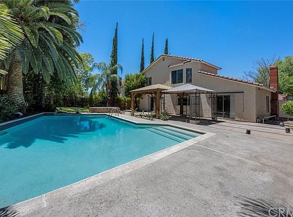 5th image of 12682 Hackberry Ln