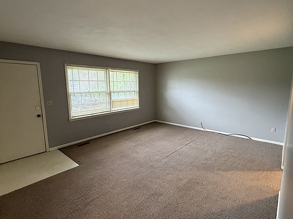 3rd image of 2637 Mansfield Dr