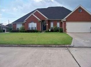 124 Hunter Ridge Ln, Nederland, TX 77627