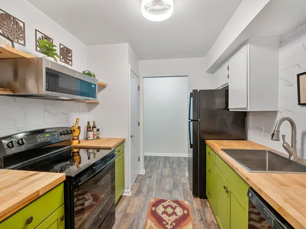 117 Turtle Creek Rd APT 6, Charlottesville, VA 22901