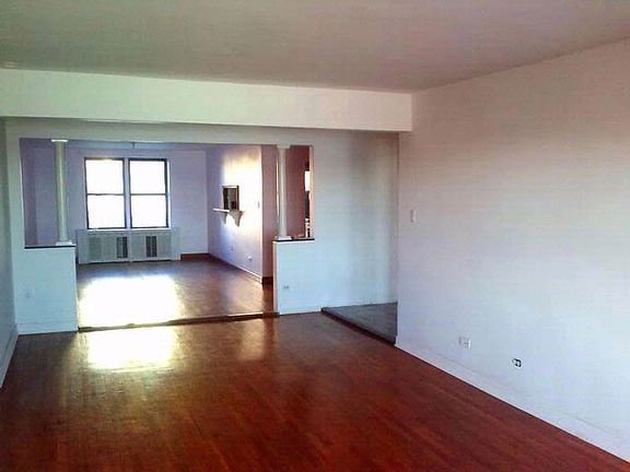 2nd image of 3221 Emmons Ave #322