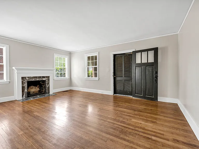 312 S Woodrow St — Photo 8
