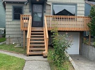 540 N 71st St, Seattle, WA 98103