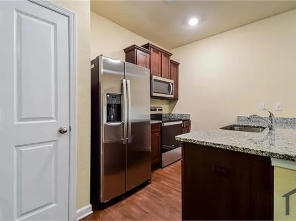 507 Highwood Ln, East Pt, GA