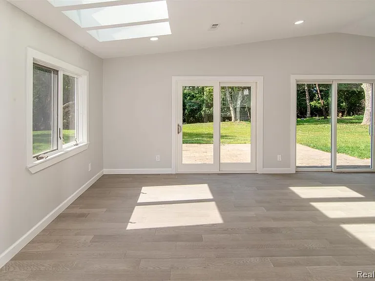 2800 Acorn Rd — Photo 11