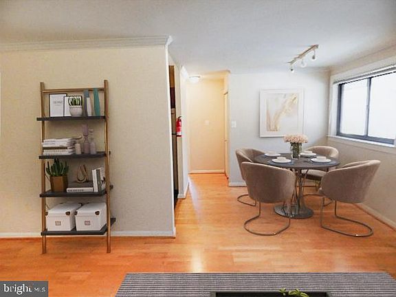 5th image of 3101 Naylor Rd SE APT 304