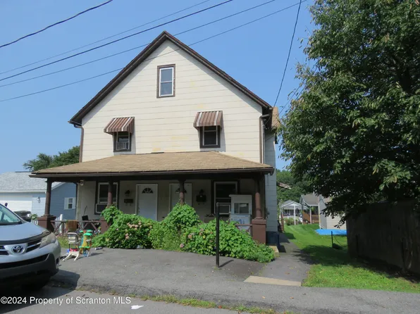 701-703 Pearl St, Throop, PA 18512