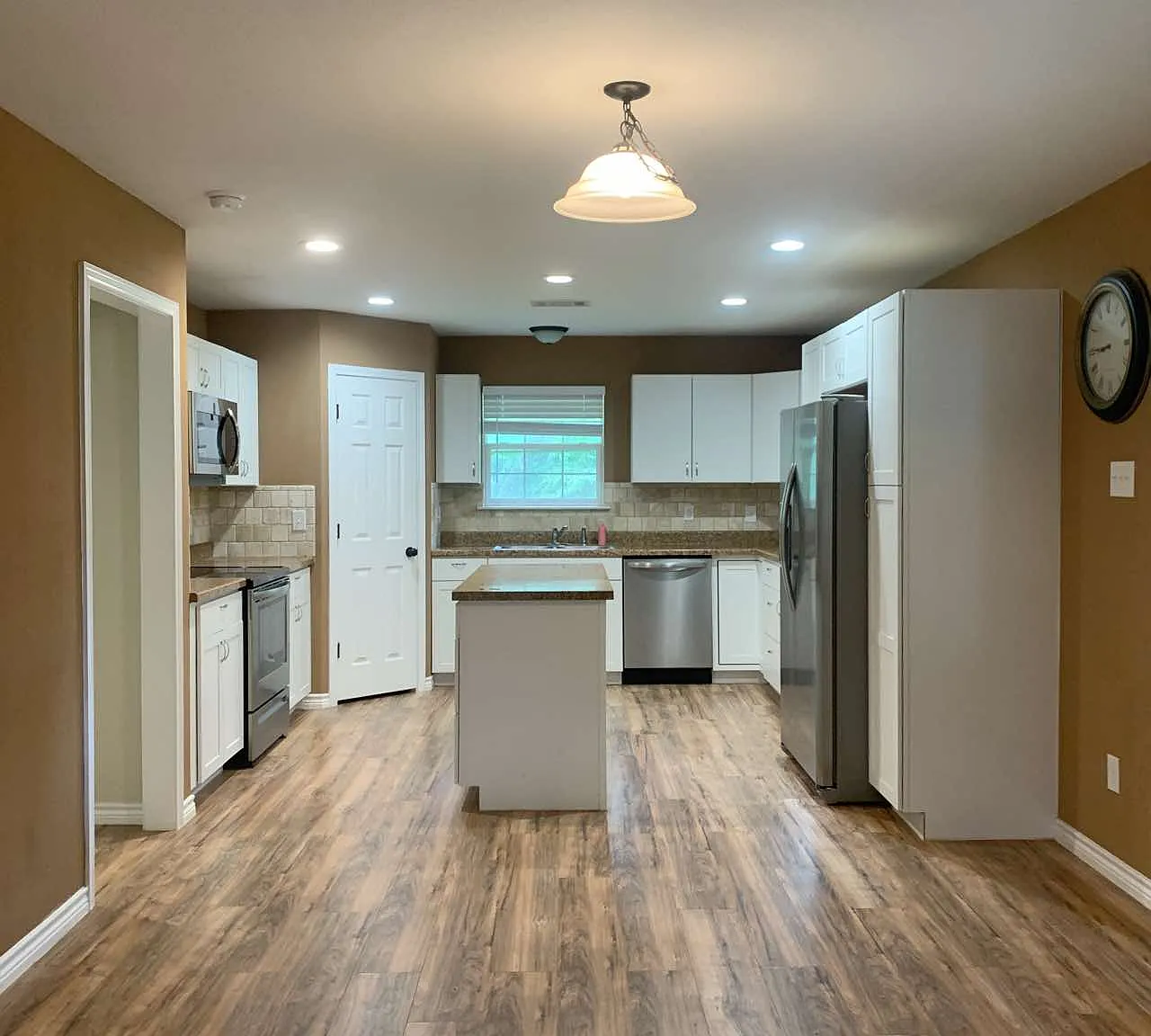 214 Braz Street; Bonham, TX 75418 - 1 — Photo 4