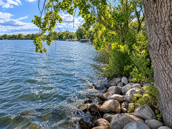 120 W 1st St, Cottonwood, MN 56229