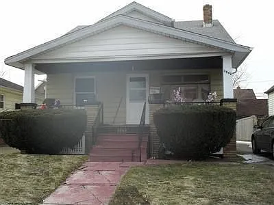 3862 W 135th St photo 1