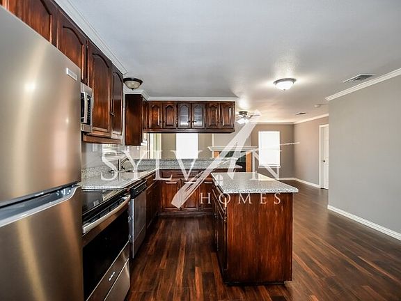 5th image of 2308 Rosemarie Dr