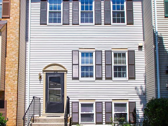 2nd image of 856 Ivy League Ln