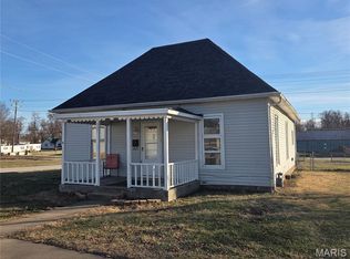 327 E Summer St, Monroe City, MO 63456