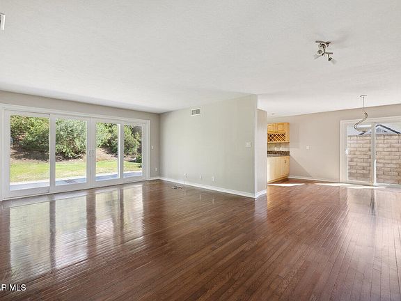 4th image of 786 Maplewood Ct