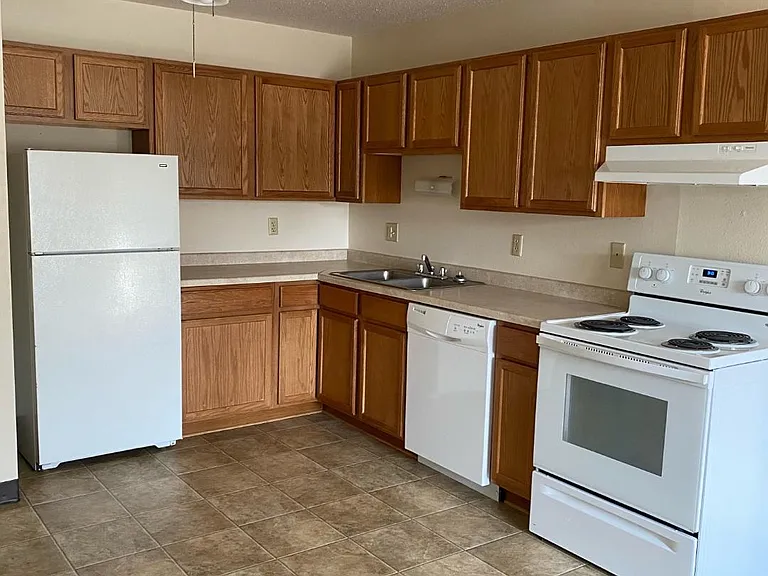 Northwood Manor Apartments — Photo 2