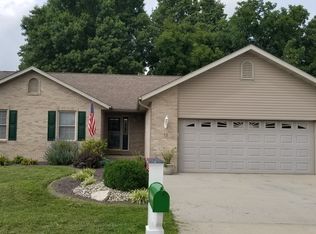 15 N Porte Dr, Highland, IL 62249