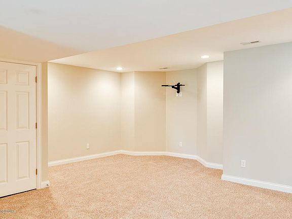 12503 Valley Pine Dr-33