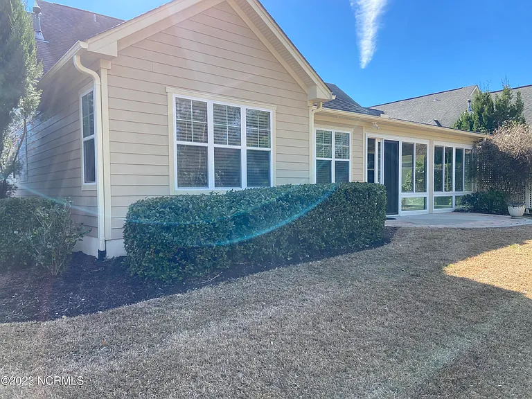 1113 Evangeline Dr — Photo 32