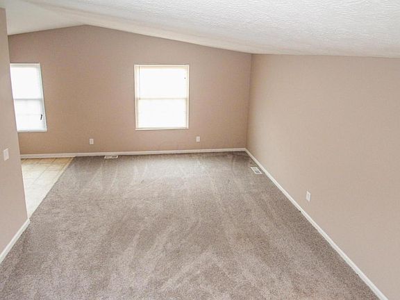 4th image of 2826 Valcour Ct