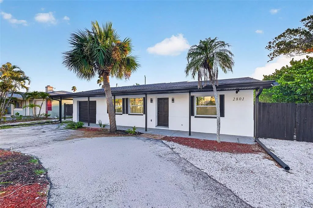 3 bed, 2.0 bath, 1268 sqft, $2,900 — Photo 1