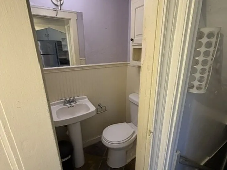 222 Wainwright Ave — Photo 29