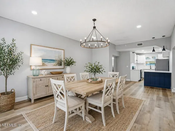 6144 FORDHAM Circle W, Jacksonville, FL 32217