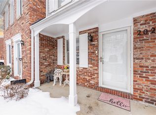 202 Timberidge Dr, Bethel Park, PA